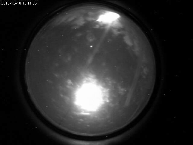 Fireball Meteor over Arizona December 10th, 2013 - Photo Credit: Mt Lemon